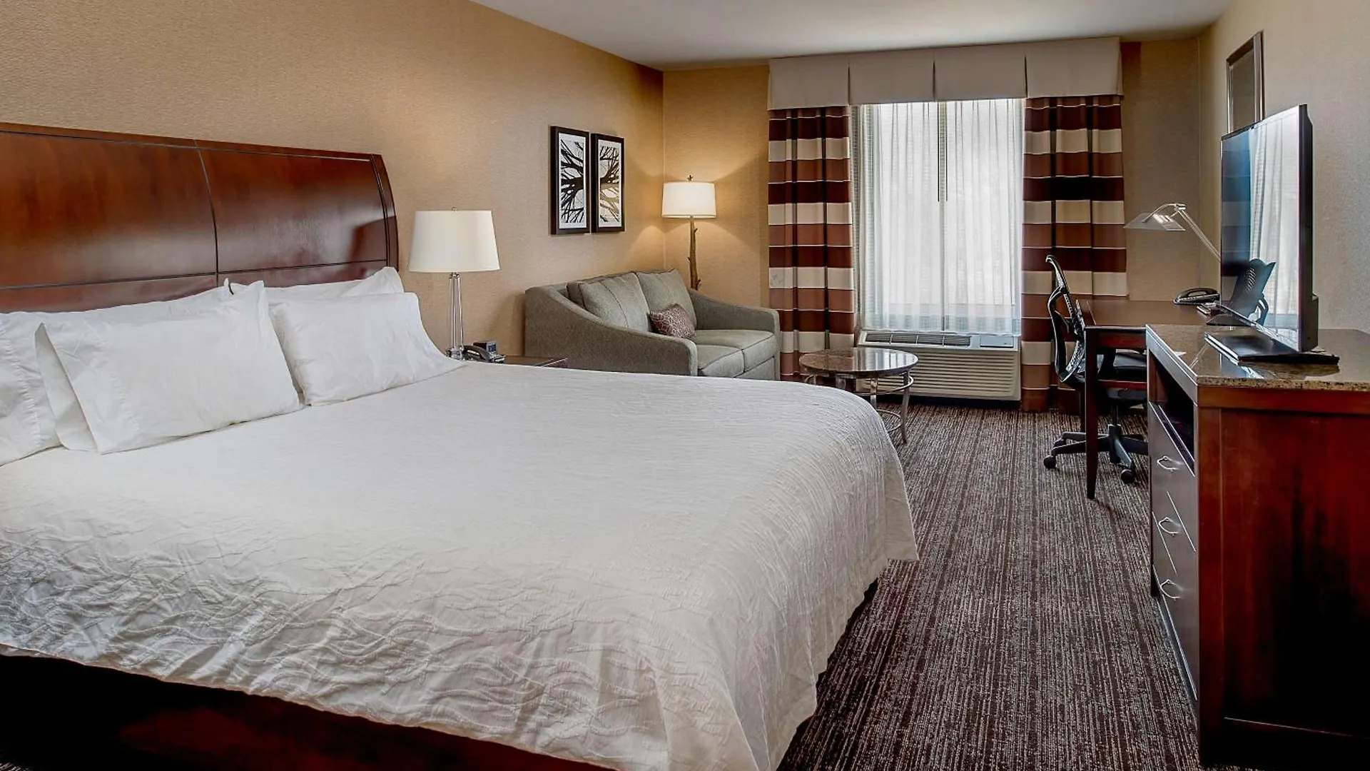 Hilton Garden Inn St. Louis Airport Berkeley Hotel